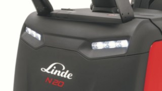 Zwei LED-Scheinwerfer des Kommissionierers N20 C L von Linde Material Handling