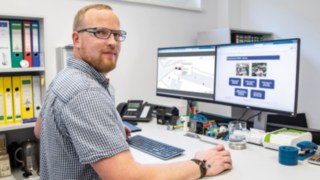 Linde Flottenplanung - perfekt abgestimmt! Mensch am Computer - Planung der Flotten