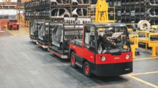 Linde Schlepper mit Ladung Linde Schlepper mit Ladung