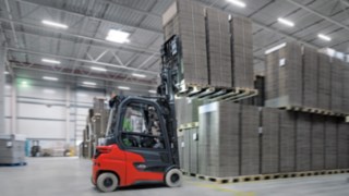 Der Linde Xi20 P trifft die Anforderungen von Klingele auf den Punkt. Einsatzvideo des Linde Xi20 P bei Linde Material Handling