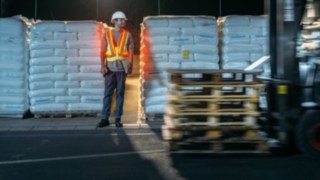 Linde Material Handling entwickelt Sicherheits-Wearable Linde Material Handling entwickelt Sicherheits-Wearable