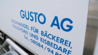 Video zum Einsatz von Linde Kommissionierern mit Lithium-Ionen-Batterien bei Gusto AG Video zum Einsatz von Linde Kommissionierern mit Lithium-Ionen-Batterien bei Gusto AG