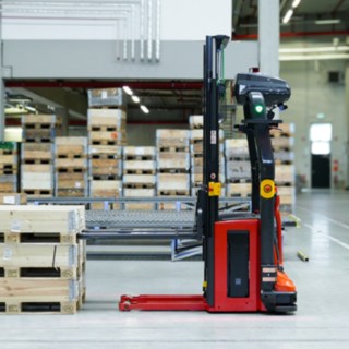 Automatisierter Hochhubwagen L-MATIC HD k von Linde Material Handling Automatisierter Hochhubwagen L-MATIC HD k von Linde Material Handling