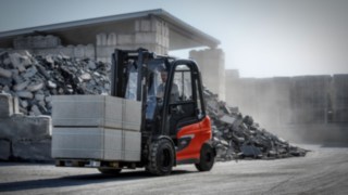 Der E-Truck X 35 von Linde Material Handling im Außeneinsatz.