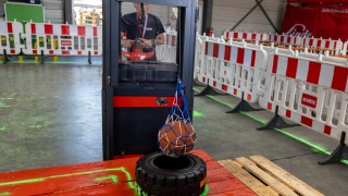 Vorrundenparcours Ball an Schnur
